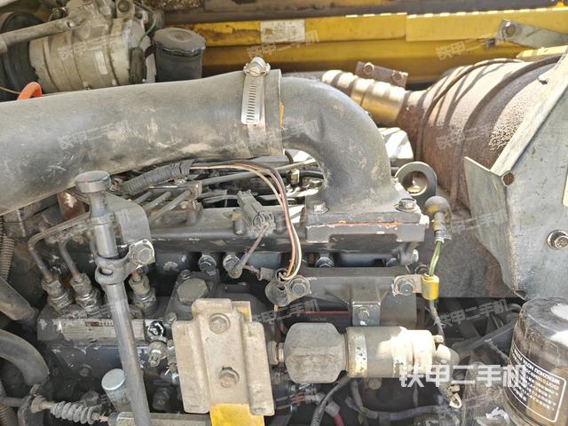 發(fā)動(dòng)機(jī)室（上車部件）