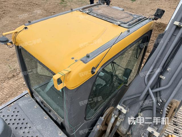 駕駛室頂部（整機(jī)外觀）