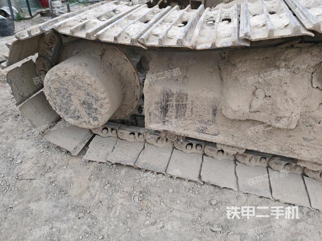 右驱动轮（行走机构）