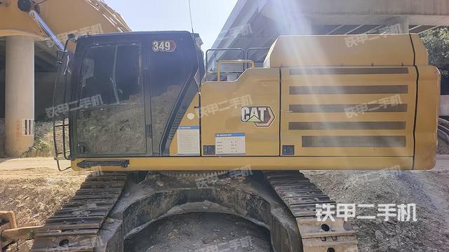 駕駛室整體(整機(jī)外觀) 駕駛室整體(整機(jī)外觀)