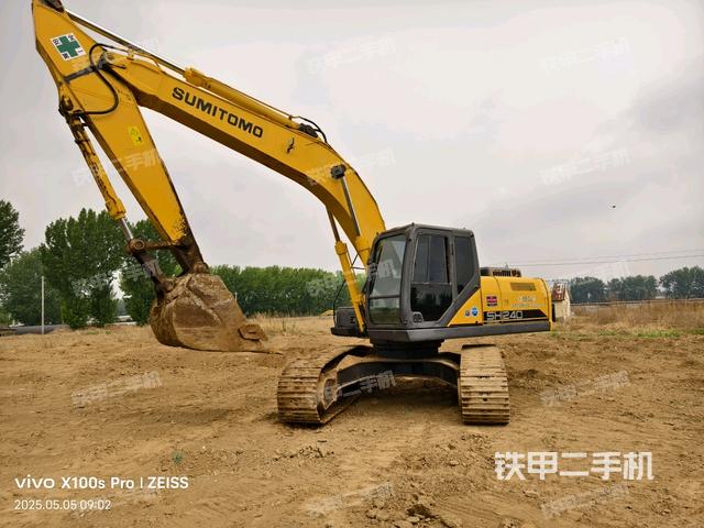 住友SH240-5挖掘機(jī)
