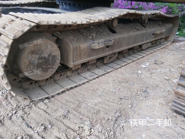 右側履帶整體(行走機構) 右側履帶整體(行走機構)