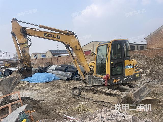 驾驶室整体（整机外观）