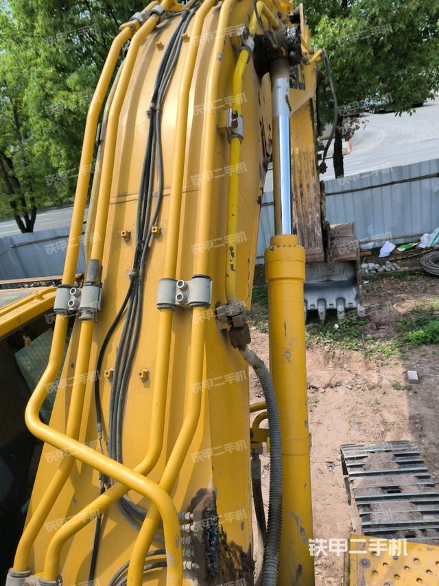 大臂背部俯視（工作和回轉裝置）