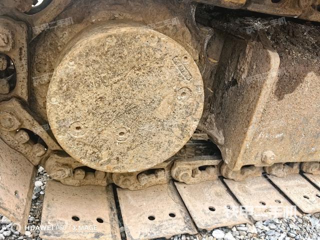 右驅動輪（行走機構）