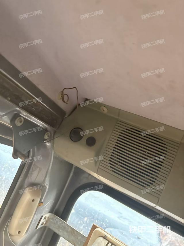 右侧玻璃角标(驾驶室部分) 右侧玻璃角标(驾驶室部分)