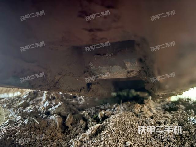 左侧行走马达盖板(行走机构) 左侧行走马达盖板(行走机构)