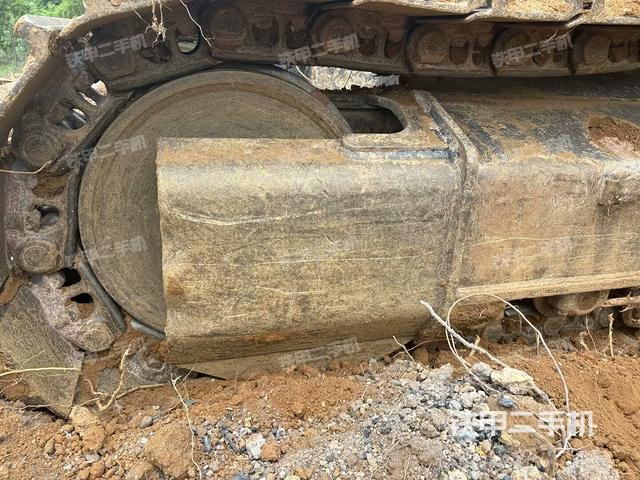 左驅(qū)動(dòng)輪（行走機(jī)構(gòu)）