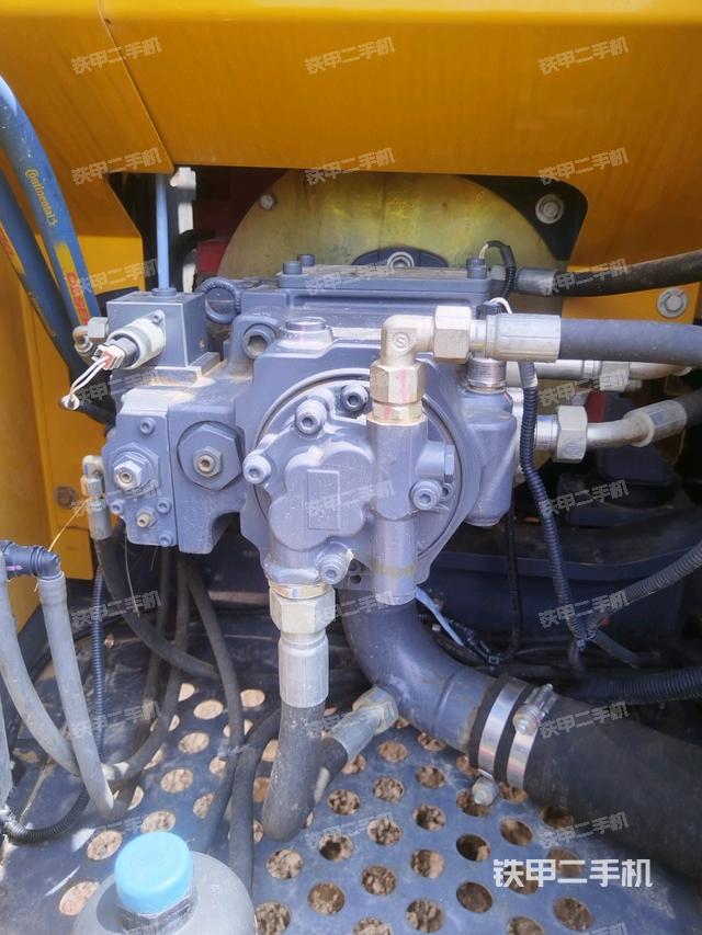 液压泵斜45 左（大件舱室）