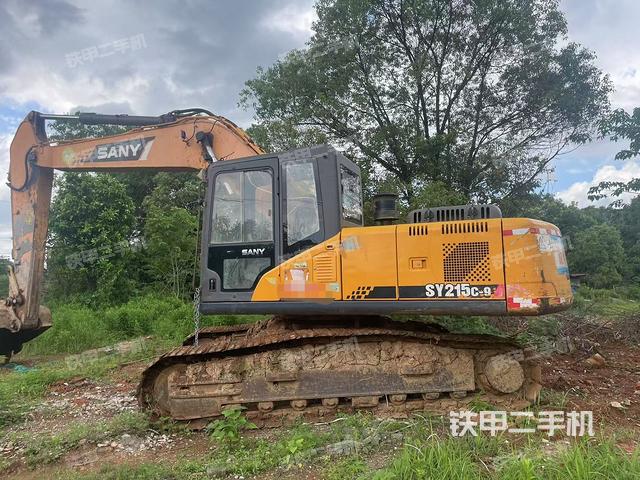 三一重工SY215C挖掘機(jī)