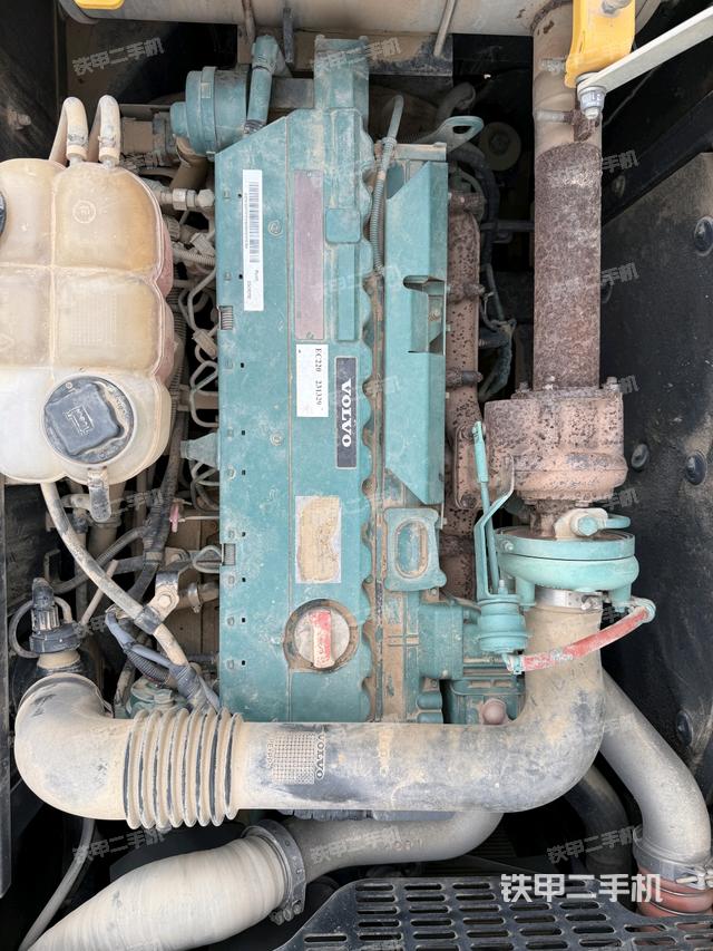 發(fā)動(dòng)機(jī)整體俯視（整機(jī)外觀）