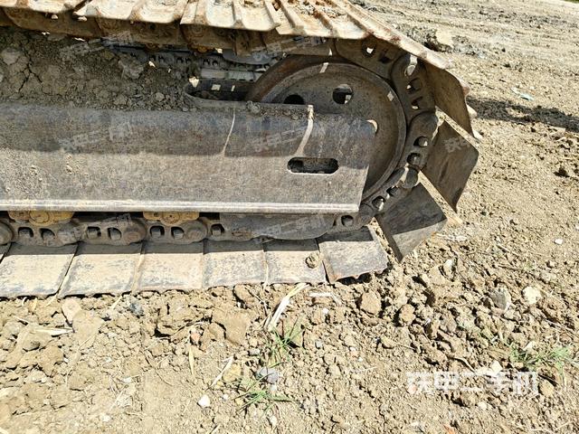 左驅(qū)動(dòng)輪（行走機(jī)構(gòu)）