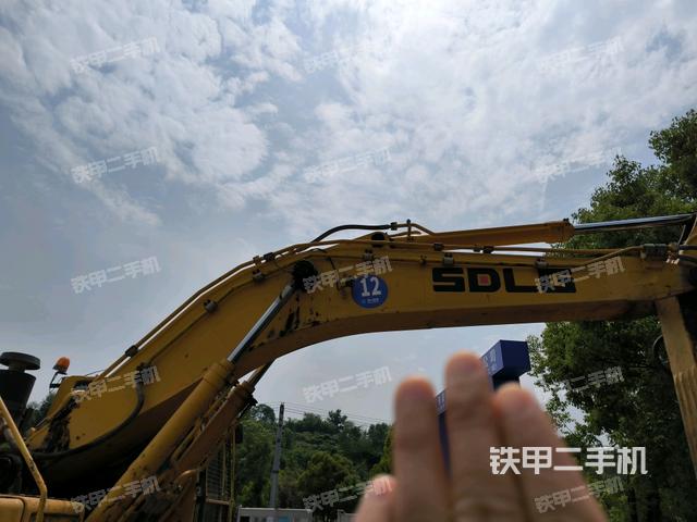 大臂整體?右側（工作和回轉裝置）