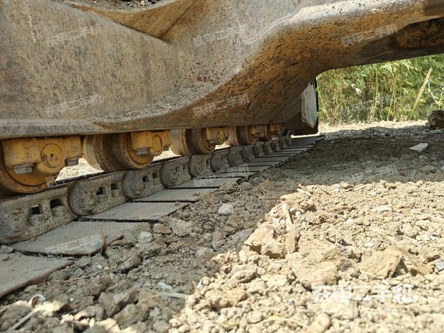 右驅(qū)動(dòng)輪（行走機(jī)構(gòu)）