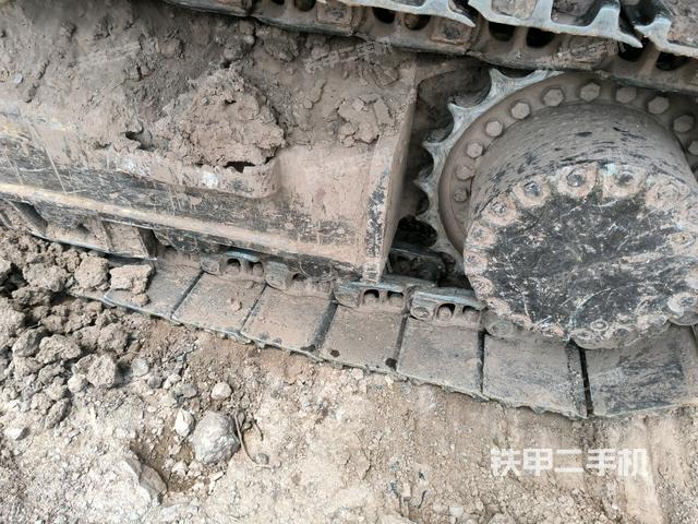 右驅動輪（行走機構）