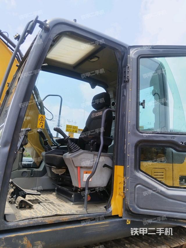 右侧玻璃角标（驾驶室部分）