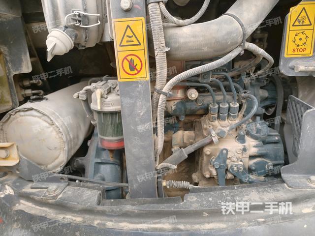 发动机室（上车部件）