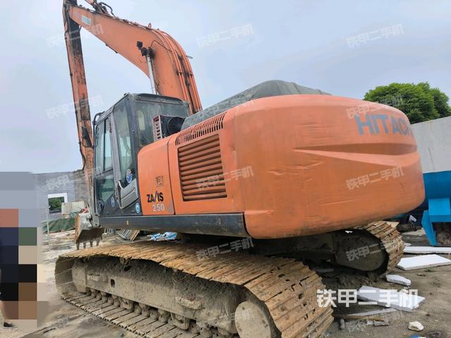 左后45(整機(jī)外觀) 左后45(整機(jī)外觀)