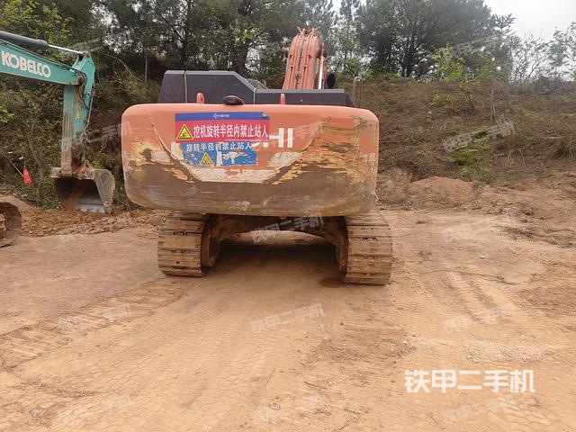 整機(jī)右后45°(整機(jī)外觀) 整機(jī)右后45°(整機(jī)外觀)