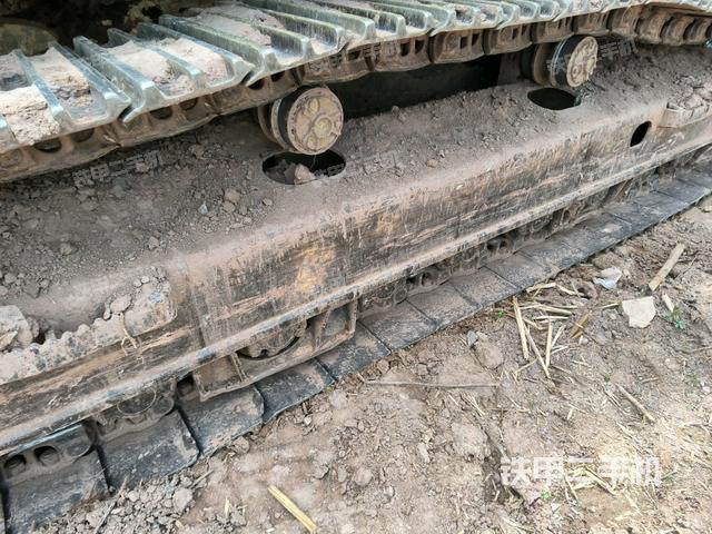 右側行走馬達蓋板（行走機構）