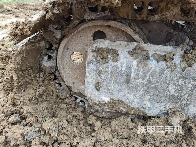 左驅(qū)動(dòng)輪(行走機(jī)構(gòu)) 左驅(qū)動(dòng)輪(行走機(jī)構(gòu))