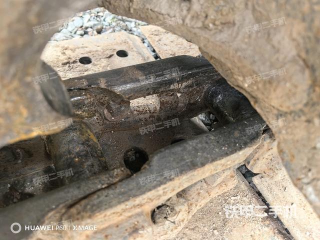 右側行走馬達蓋板（行走機構）