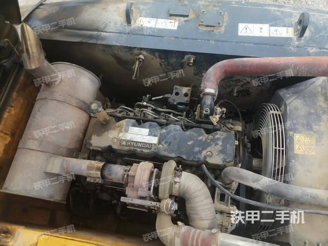 發(fā)動機(jī)整體俯視(整機(jī)外觀) 發(fā)動機(jī)整體俯視(整機(jī)外觀)