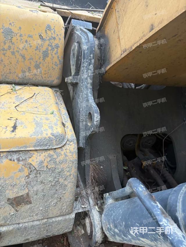 铲斗45度(工作和回转装置) 铲斗45度(工作和回转装置)