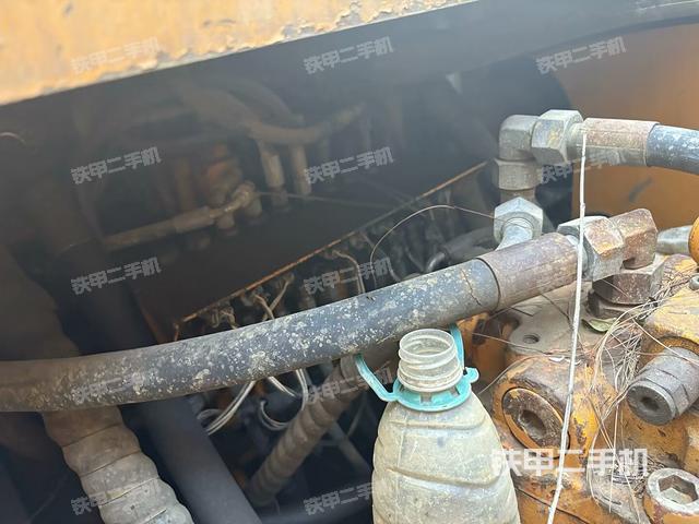 发动机室(上车部件) 发动机室(上车部件)