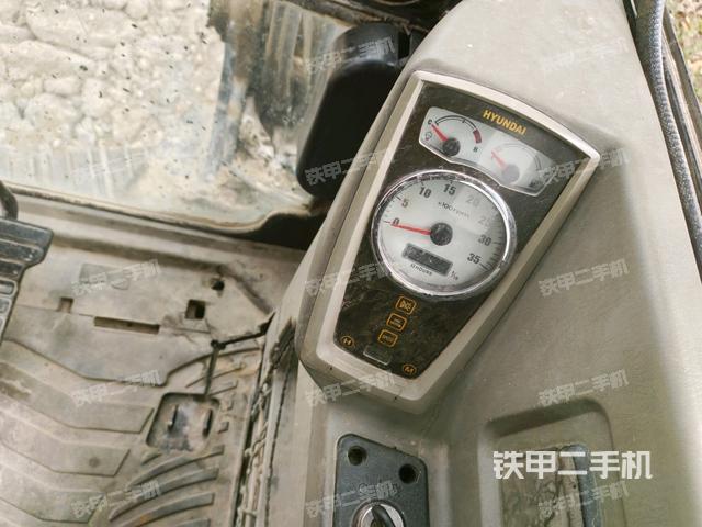 小時(shí)表(駕駛室部分) 小時(shí)表(駕駛室部分)