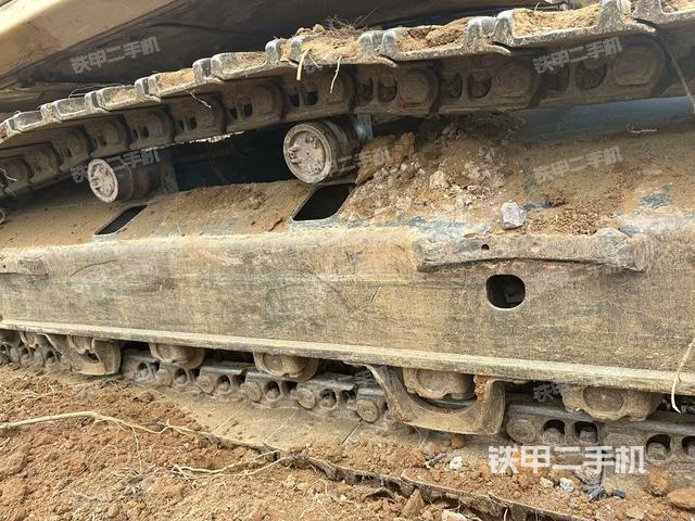 左驱动轮(行走机构) 左驱动轮(行走机构)