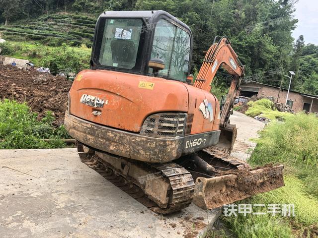斗山DH60-7挖掘机的设备实拍-第3张实拍照片
