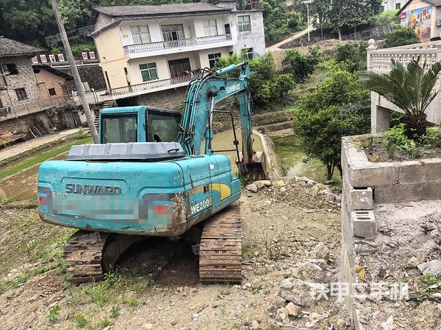 整机右后45°(整机外观) 整机右后45°(整机外观)