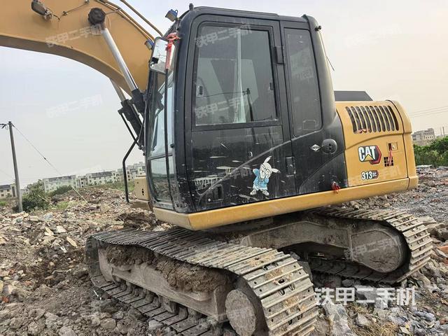 驾驶室整体(整机外观) 驾驶室整体(整机外观)