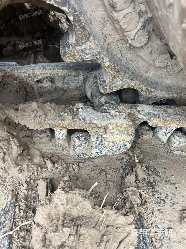 左侧行走马达盖板(行走机构) 左侧行走马达盖板(行走机构)