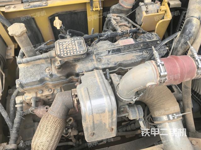 氣門室蓋螺絲特寫(上車部件) 氣門室蓋螺絲特寫(上車部件)