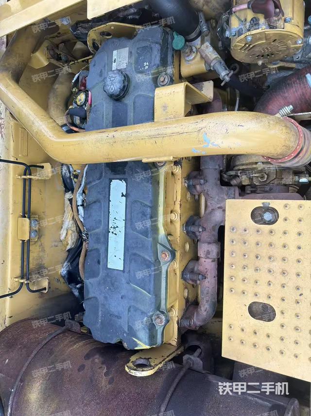 发动机整体俯视(整机外观) 发动机整体俯视(整机外观)