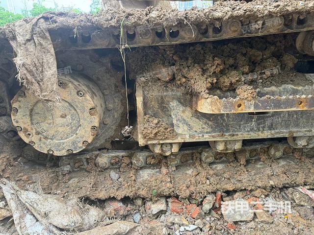 左驱动轮(行走机构) 左驱动轮(行走机构)