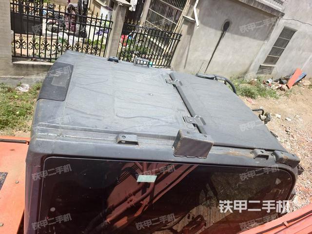 驾驶室顶部（整机外观）