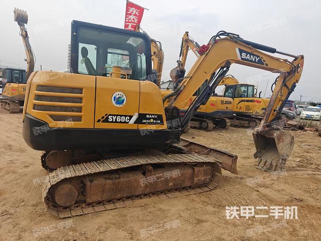 三一重工SY60C挖掘机的设备实拍-第2张实拍照片