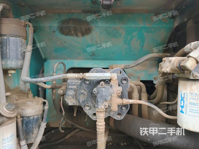 液壓泵斜45?左(大件艙室) 液壓泵斜45?左(大件艙室)