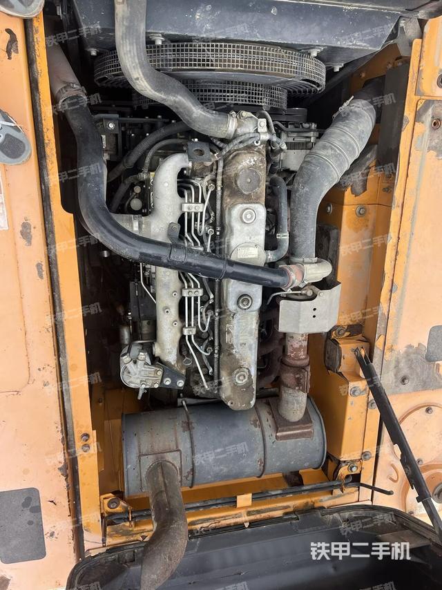 发动机室(上车部件) 发动机室(上车部件)