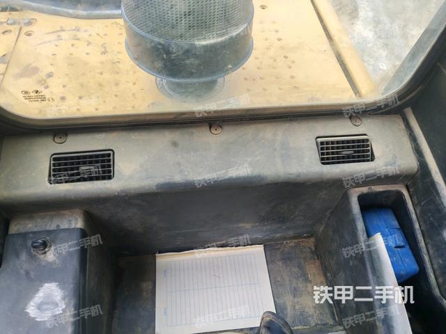 駕駛室正側(cè)(駕駛室部分) 駕駛室正側(cè)(駕駛室部分)