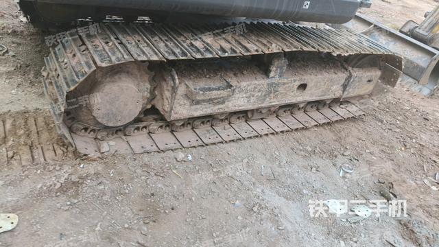 單側(cè)履帶整體（整機(jī)外觀）