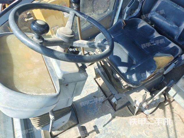 后玻璃角标（压路机驾驶室）