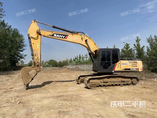 三一重工SY235C-9挖掘機(jī)