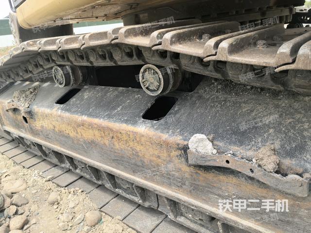 右驅(qū)動(dòng)輪(行走機(jī)構(gòu)) 右驅(qū)動(dòng)輪(行走機(jī)構(gòu))