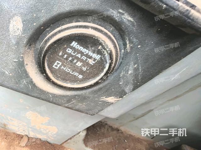 駕駛室正側(cè)(駕駛室部分) 駕駛室正側(cè)(駕駛室部分)