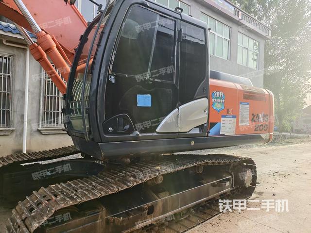 驾驶室整体（整机外观）