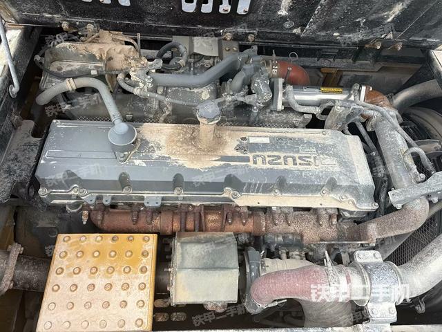 增壓器特寫(xiě)(上車部件) 增壓器特寫(xiě)(上車部件)